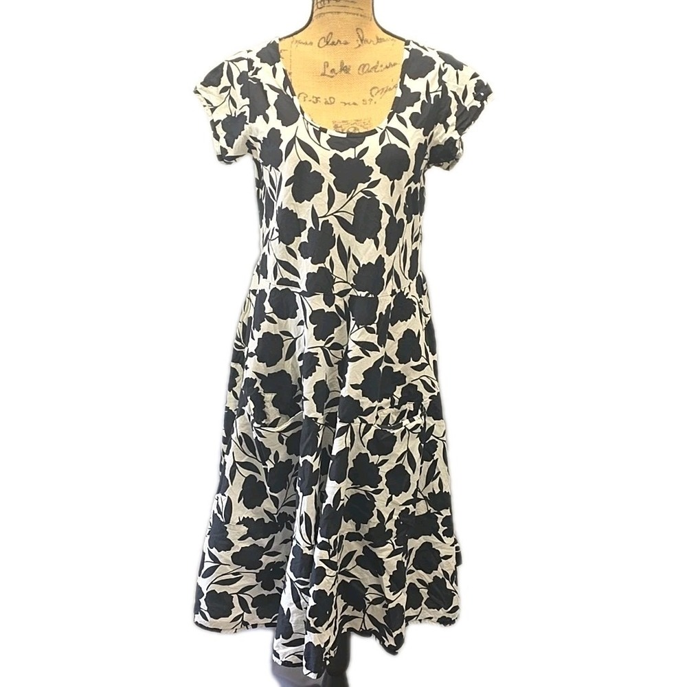 Dress Addict Black White Floral Cotton Midi sz S Scoop Neck Short Slv Pockets